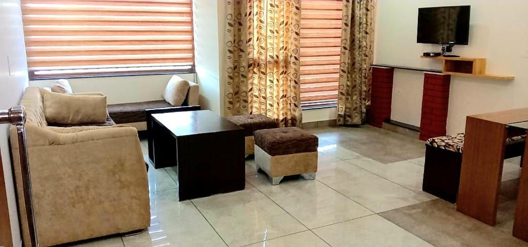 Bed and breakfast Wildleaf Kasauli Valley Homz Extérieur photo